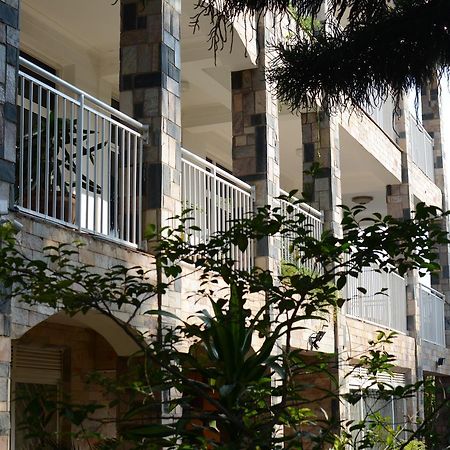 The Shoebill Nest Bed & Breakfast Kampala Bagian luar foto