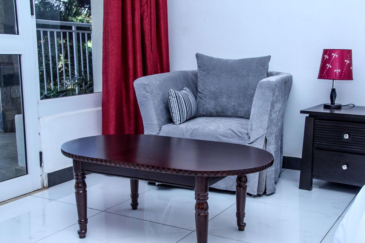 The Shoebill Nest Bed & Breakfast Kampala Bagian luar foto