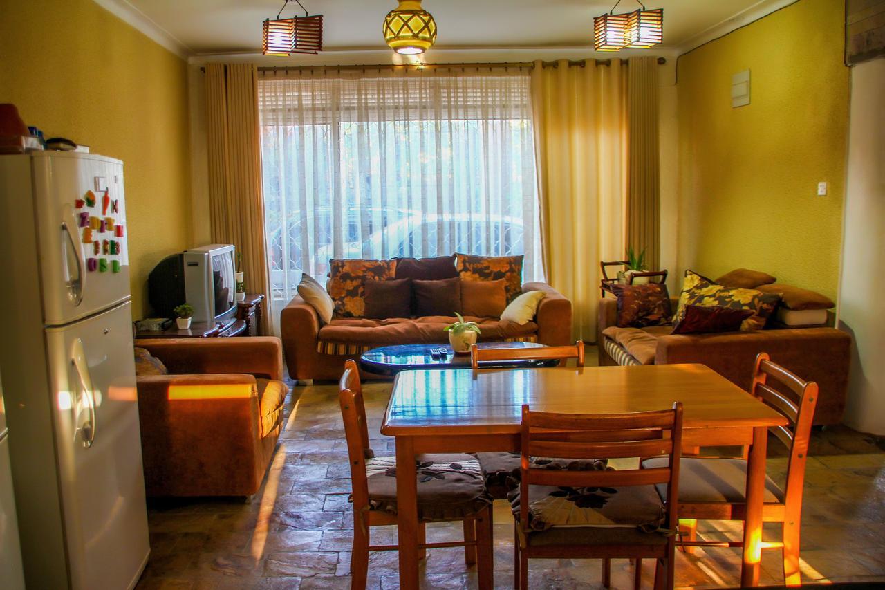 The Shoebill Nest Bed & Breakfast Kampala Bagian luar foto