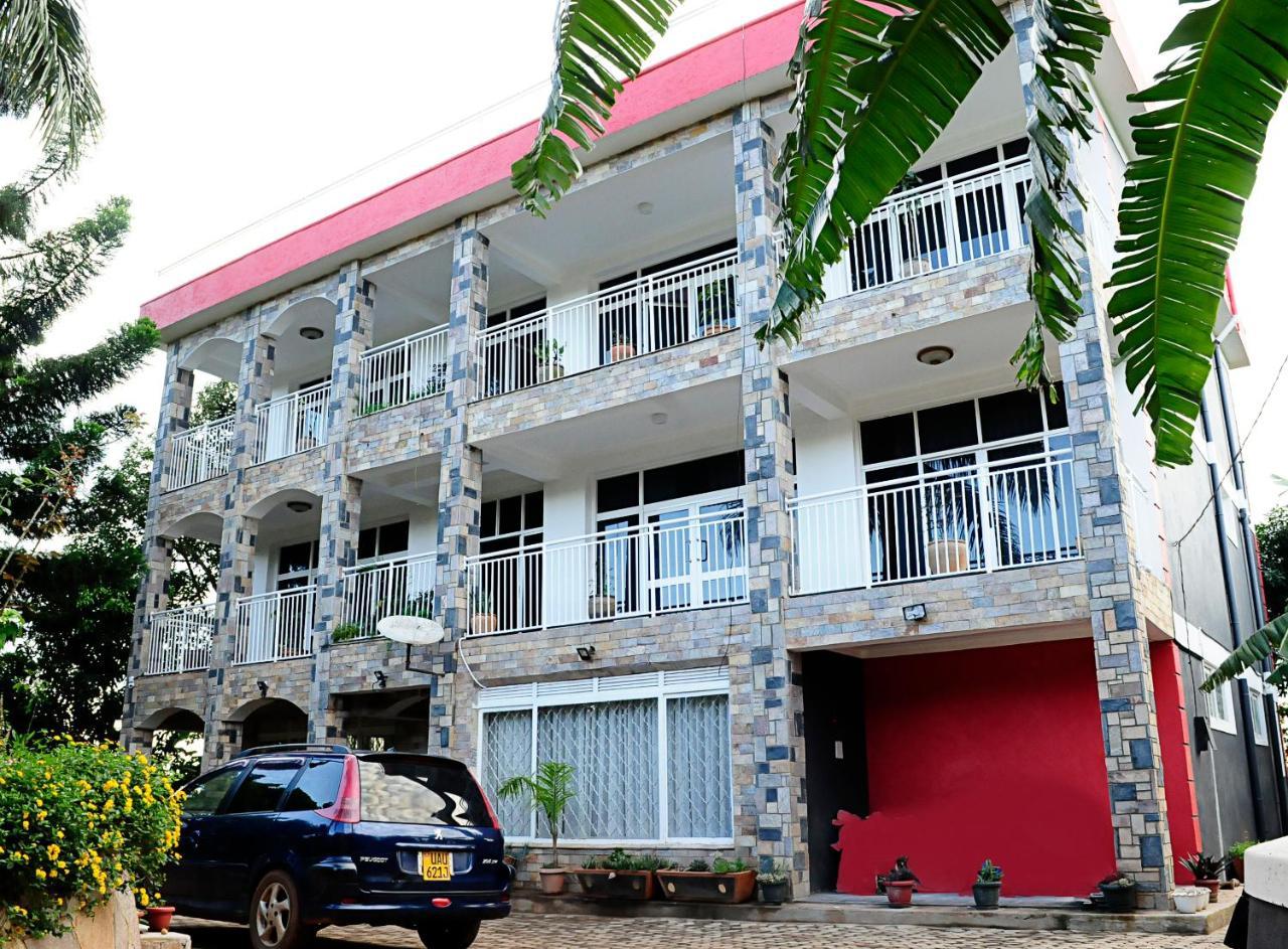 The Shoebill Nest Bed & Breakfast Kampala Bagian luar foto